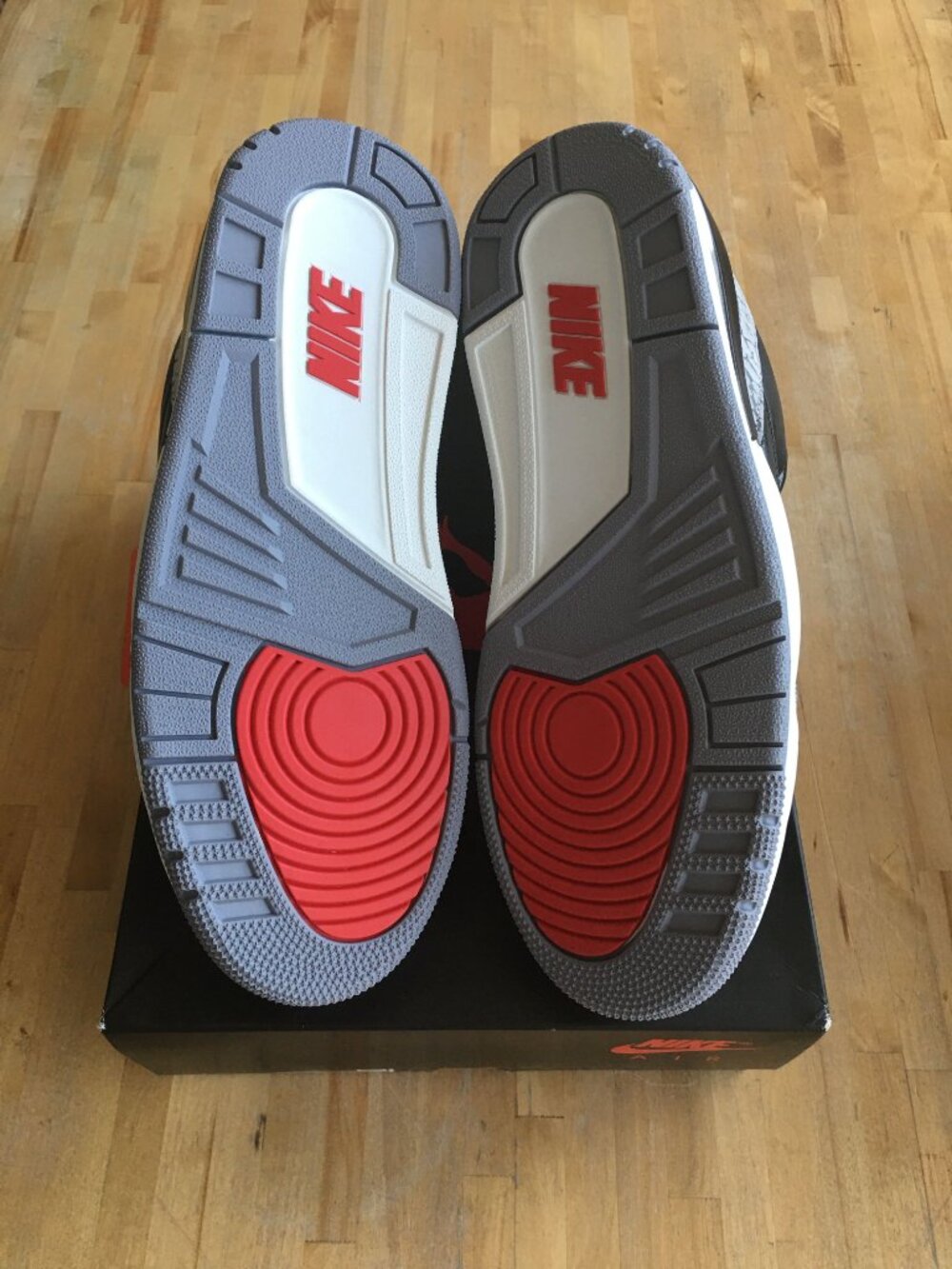 Air Jordan 3 "Black Cement" DN3707-010 Sz 9.5 - Picture 7 of 10